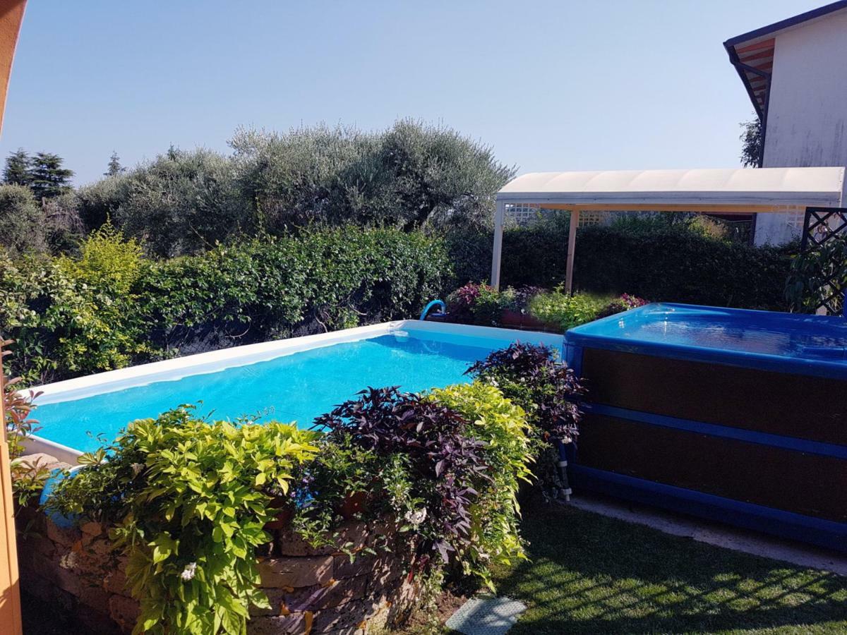Villa Ambra Soiano Del Lago Bagian luar foto